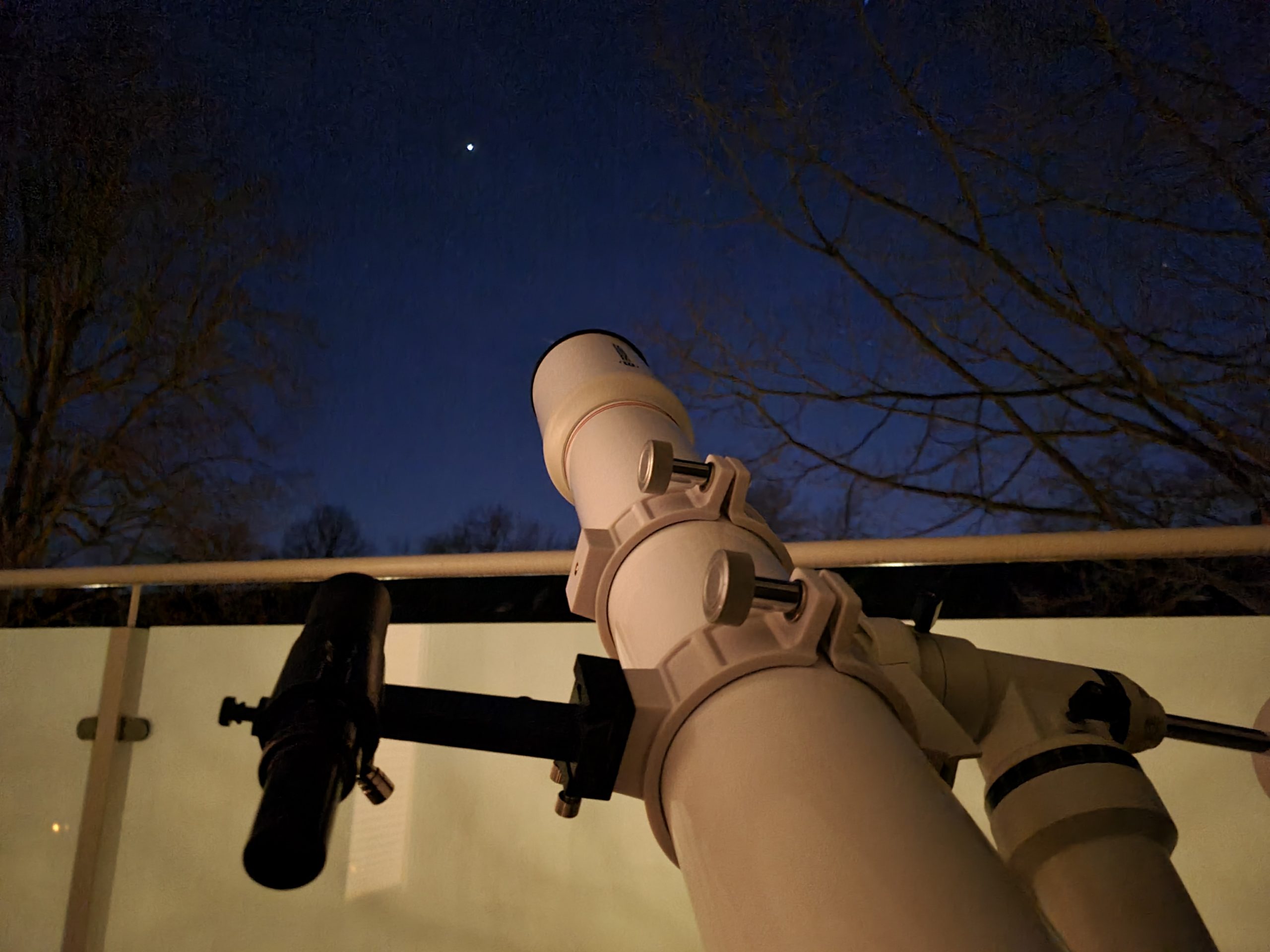 Klarer Himmel und ein erster Planetenversuch