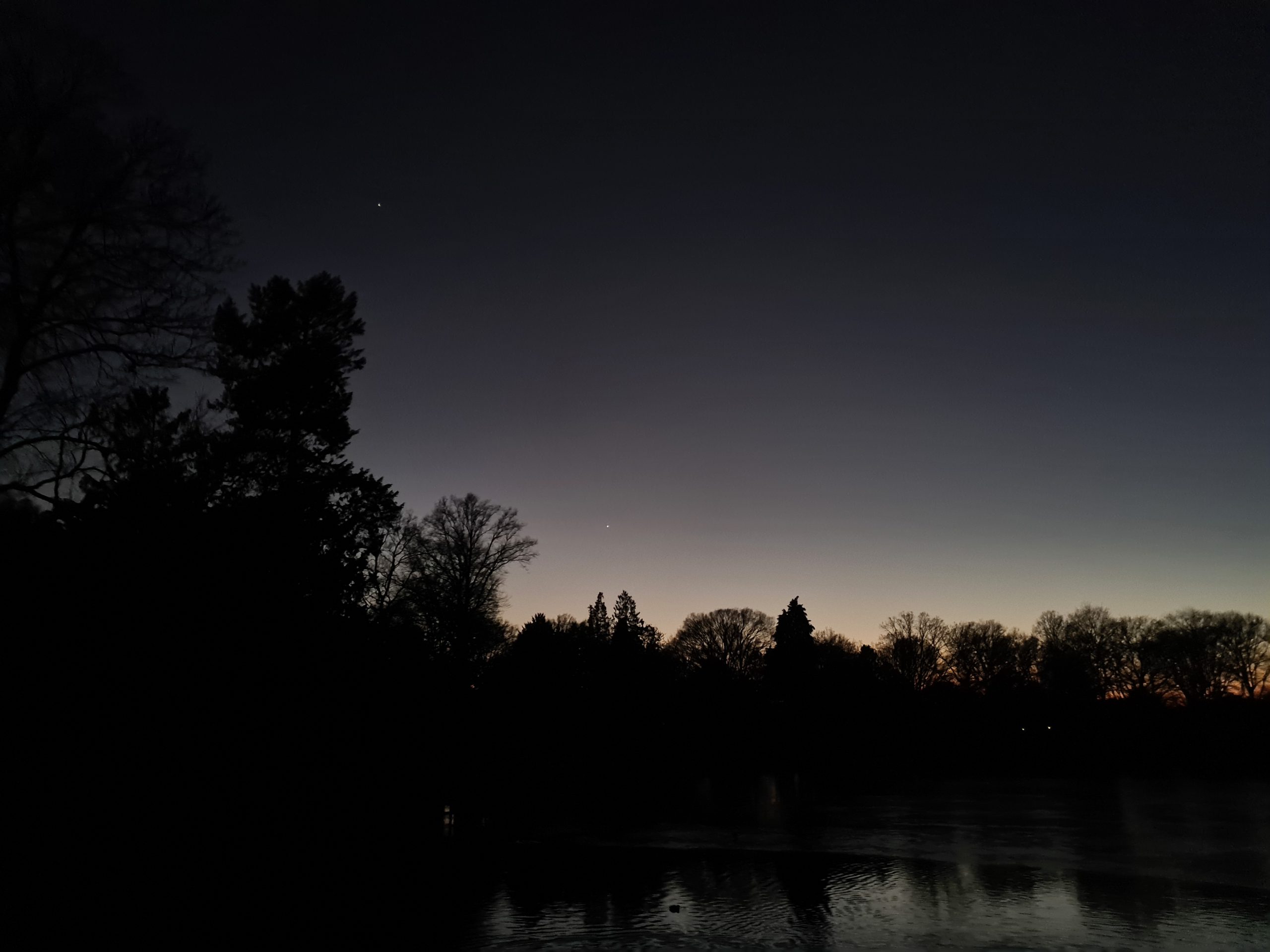 Venus und Jupiter am Abendhimmel